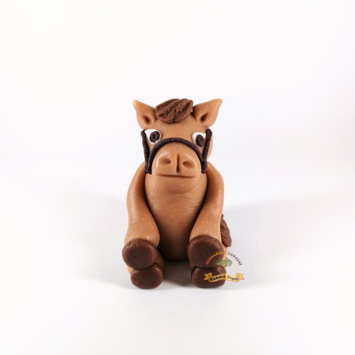 Figurka 3D 60g (kůň, koník hnědý)